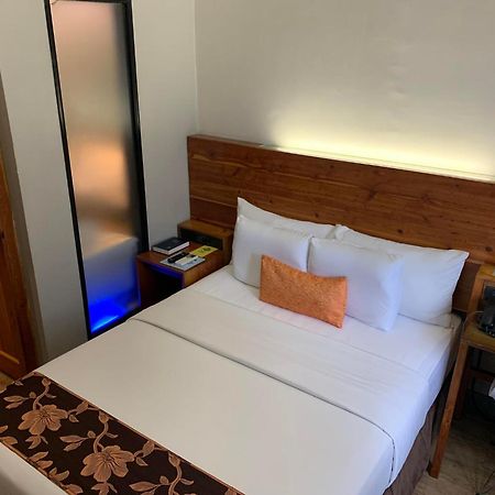 Cuarto Hotels Cebu Buitenkant foto